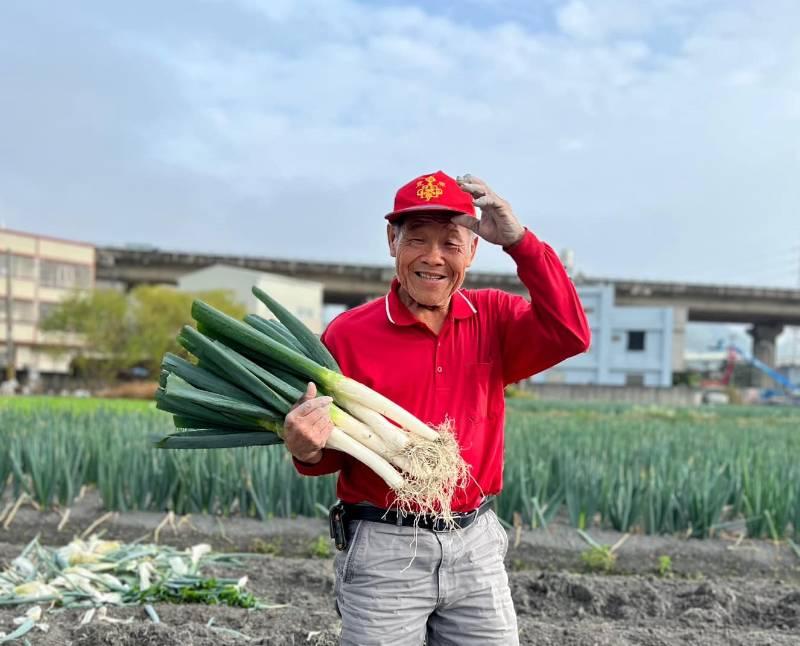 臺中農特產品北上板橋區農會展售 大推「大蔥味噌湯」沖泡飲新品