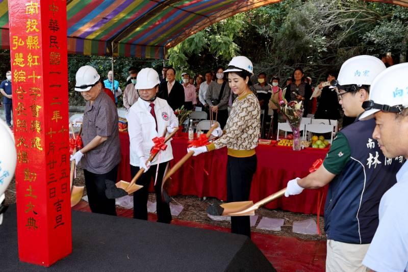 南投首家！ 民間團體籌款自建專業長照大樓動土