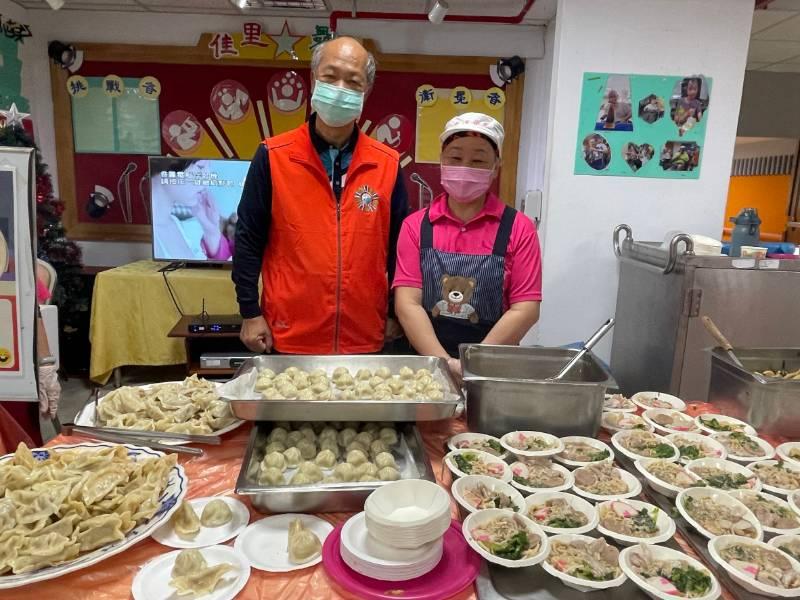 佳里榮家年度快樂餐票選 住民歡欣試吃投票