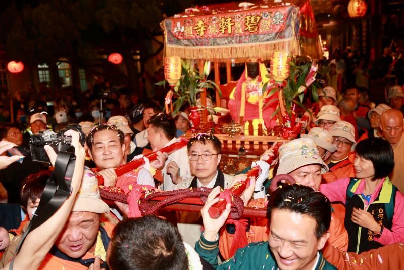 東山迎佛祖回駕 黃偉哲：積極推動民俗扎根校園