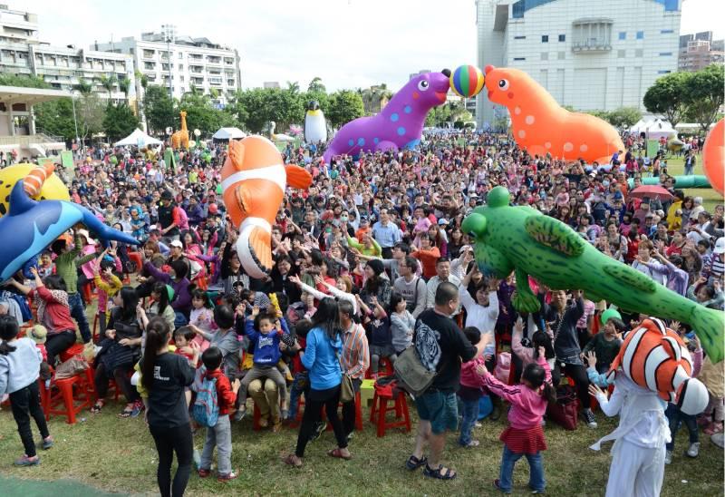 高雄打造大型海洋樂園 ！陳其邁：今年兒童節，當然要在高雄過