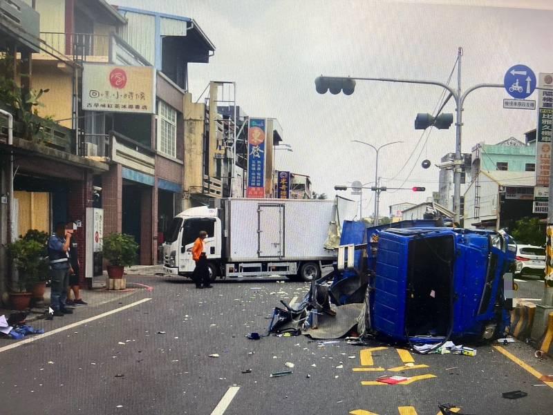 倒車時不注意致事故發生   旗山警協處維護現場交通