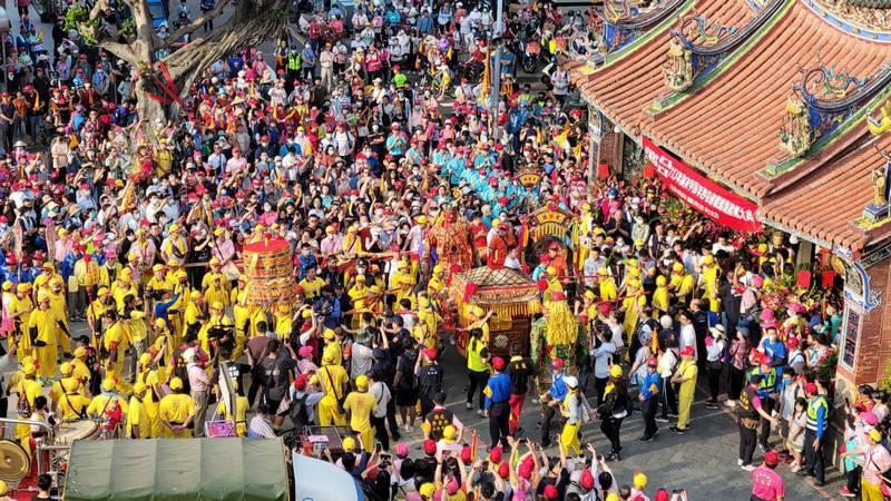 傳承220年！ 台中萬和宮老二媽西屯省親遶境起駕  