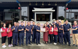 阿蓮區呂山普世廟中元普渡關懷眾生    湖內警代送平安物資關懷弱勢