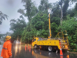 康芮颱風雨有感 台電新營：復電率逾82％持續動員搶修