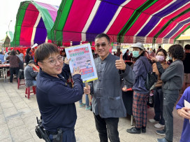 鳳山分局春節總動員  年貨市集加強疏導確保行車順暢