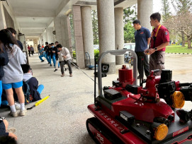 消防機器人前進校園 金門高中打造沉浸式消防教育