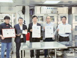 全台首例！　敏實科大自製「柿子牛軋糖」完成碳中和國際標準查證