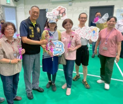 臺南榮家母親節感恩獻愛 康乃馨傳遞溫馨敬愛