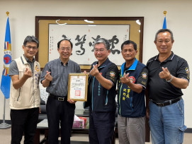 臺南榮服處鏈結仁美文教基金會傳愛 端節送暖情意濃