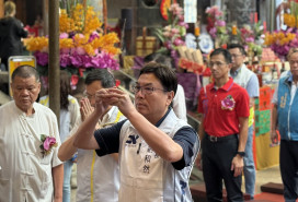 文武大眾爺聖誕 新北市副市長劉和然參香祝壽