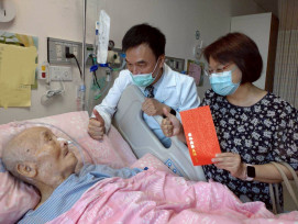 嘉義榮院攜手雲林榮家 端節前暖心慰問住院榮民