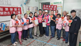 苗栗榮服處榮欣志工端節前感動服務為機構義剪