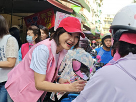 柯志恩母親節市場送祝福  感恩每一位偉大的媽媽