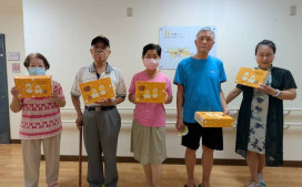臺南榮家感謝喜憨兒庇護工場送愛傳馨 關懷住民長輩