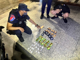 男子雨夜駕車搖擺不定   高雄保大攔檢起出毒品