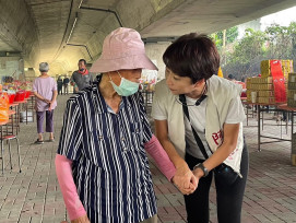 台南無敬老計程車點數補貼 立委陳亭妃與七位議員共同爭取