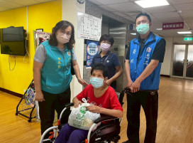 嘉義榮服處關懷弱勢遺眷 護送入住白河榮家安置就養