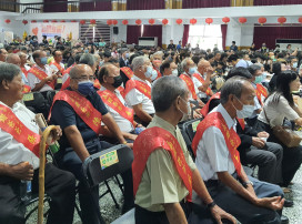 臺南市 8 月 3 日舉辦父親節表揚活動，52 位爸爸獲殊榮