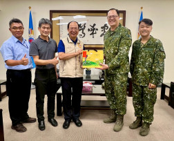 臺南後備指揮部指揮官拜會榮服處長 共構綿密服務照顧網絡
