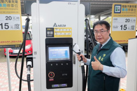 南市充電樁建置預計年底達1千槍 黃偉哲：期37區均有充電樁