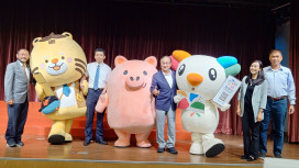 雙北公車年底全面支援電子支付 五大電支業者完成簽約 