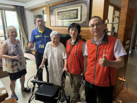 屏東榮服處關懷榮民生活 到府裝設遠距居家照顧系統