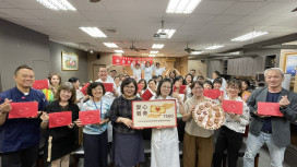 中華醫大烘焙訓練班圓滿結訓 學員義賣禮盒捐助經濟弱勢學生