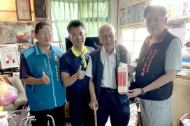 苗栗榮服處慰訪參戰英雄及金馬自衛隊表達尊崇敬意