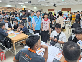 薪展鴻圖、職涯加速　新竹榮服處聯手竹產園區13廠商徵才逾460職缺