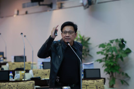 臺南市市議員黃肇輝批智慧城市進度慢，建議高速永康段高架化