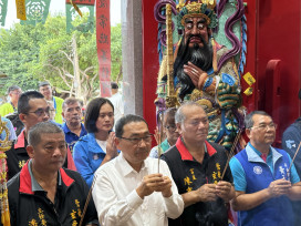 新北市鶯歌玄受宮入火安座大典   侯友宜出席揭匾祈福