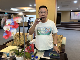 台南議員聯合質詢辦「光電板實驗秀 2.0」 強反烏山頭水庫種電