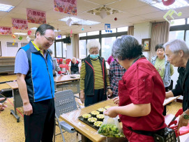 歡樂好玩、實用有趣　八德榮家烘焙教室住民長輩大展手藝同樂幸福食光