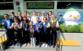 打造咖波街頭藝術！成功路郵局i郵箱寄取店啟用 