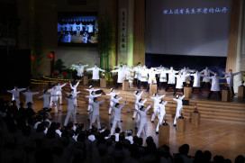 台中慈濟醫院歲末祝福 醫療遇見佛法翻轉人生