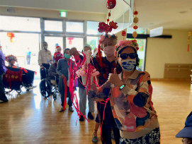 臺南榮家迎親添喜趣 住民聖誕暖心意