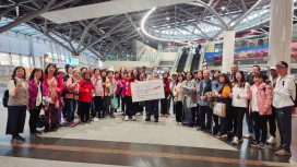 高鐵台南站暖心行動！帶丹娜絲颱災長者與志工暢遊