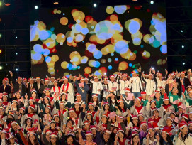 新北耶誕平安晚會溫馨登場 萬人齊聚唱詩歌傳祝福