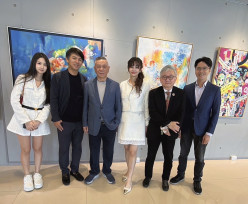 李玉婷台江個展「溯洄」開幕 鄉愁化繽紛畫作 結合公益回饋故鄉