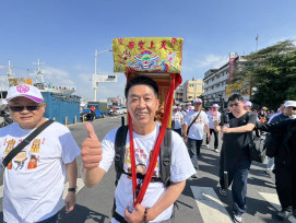 逆轉勝！許智傑後發先至「黃金交叉」民調並列初選第一