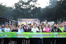 台糖公益路跑鳴槍起跑！逾2千跑者齊聚尖山埤傳遞愛心