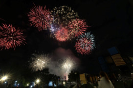 草屯聖誕煙火嘉年華璀璨落幕  許縣長：明年擴大舉辦