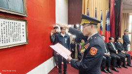 高市警局舉行聯合交接典禮   趙瑞華接任局長宣誓守護港都