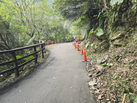 內洞觀瀑步道上邊坡落石防護工程　內洞國家遊樂區自1/19-23休園5天