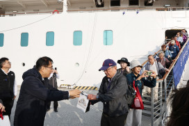 國際豪華郵輪「海洋富士號」首泊台南安平港！黃偉哲親迎 539 位國際旅客