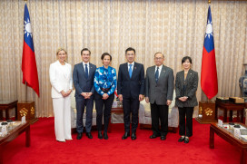 立法院江啟臣副院長1/15日在國民黨陳永康委員陪同接見「加拿大聯邦眾議員」