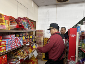 春節前夕 杉林消防隊前往轄內大型賣場進行安全檢視