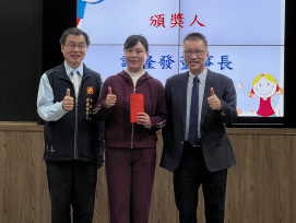 AI光環下的光華人文底蘊！ 邱燕虹老師推動閱讀與AI素養教育成果亮眼