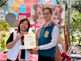 天使志工團有愛無礙！屏東榮家世代同行用愛溫暖長輩心